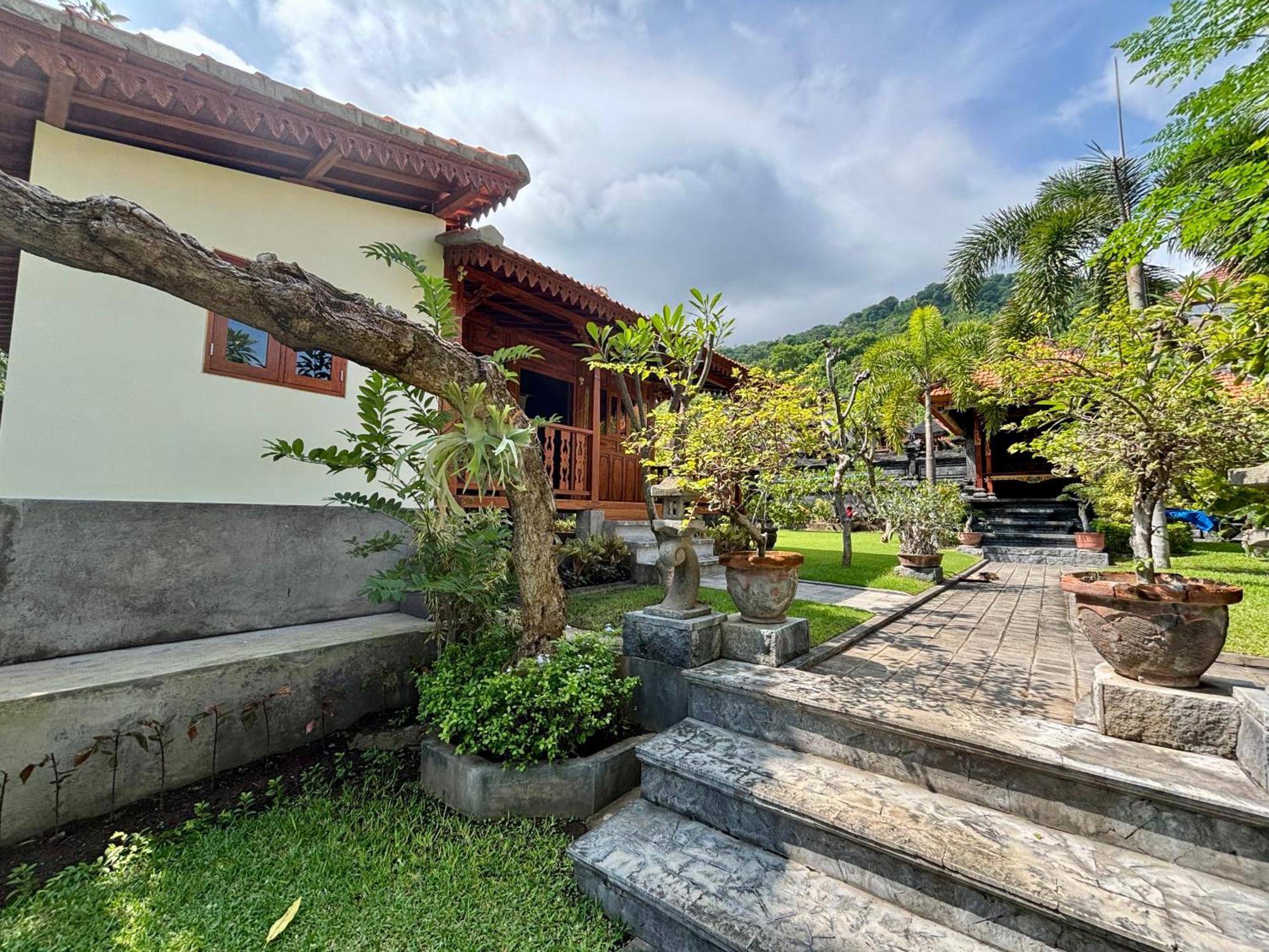 Di Abian Villas Amed Exteriör bild